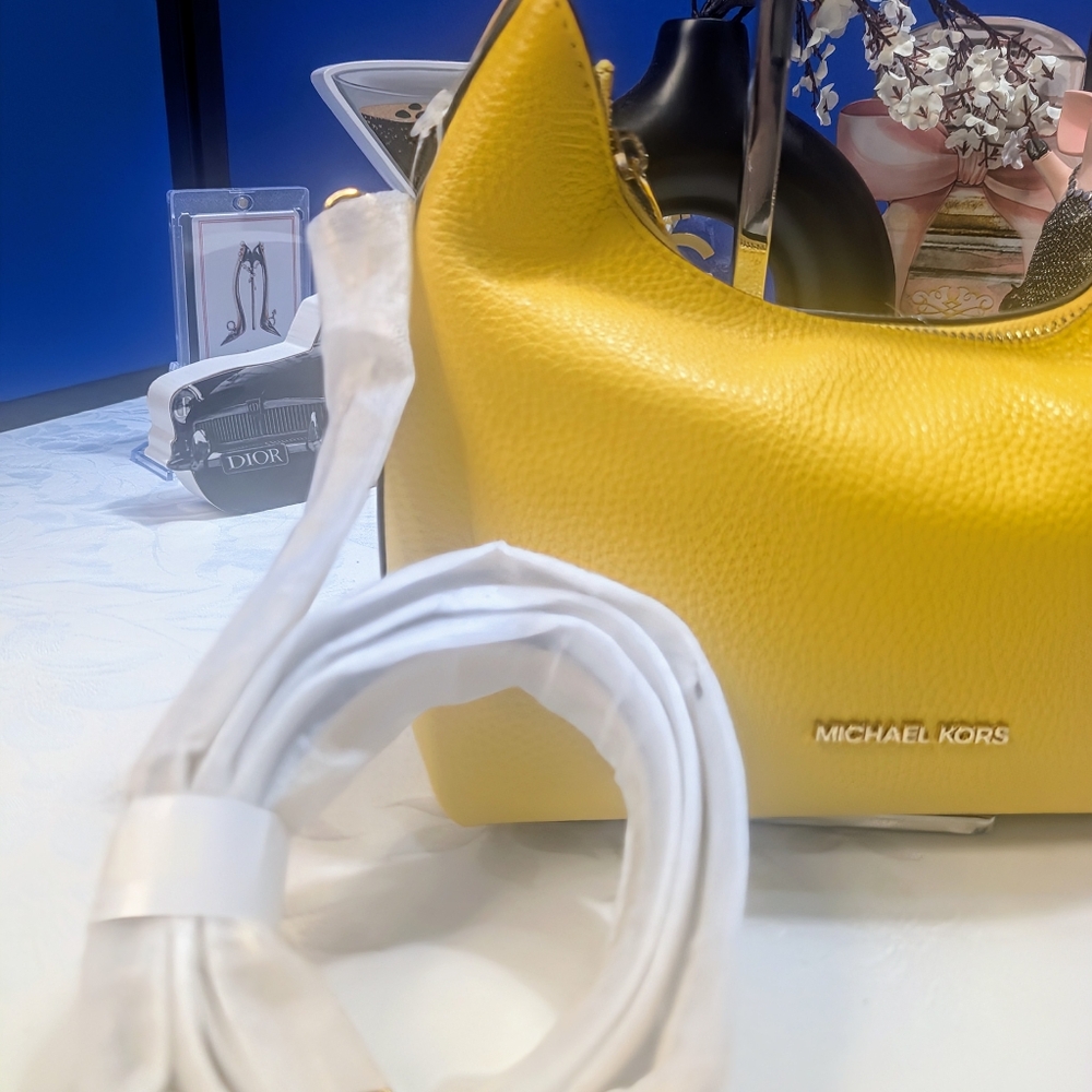 Michael Kors Ember Daisy Yellow Leather Women's Bag - Picture 5 of 10
